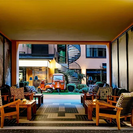 Hotel F6, An Ascend Collection 3*