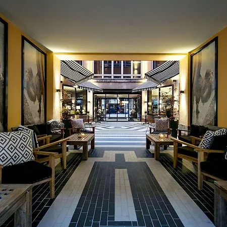 Hotel F6, Ascend Collection 3*