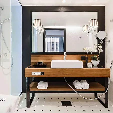 F6, An Ascend Collection 3* Ελσίνκι