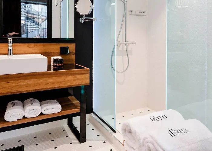 F6, An Ascend Collection 헬싱키