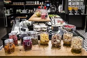 F6, An Ascend Collection 3*