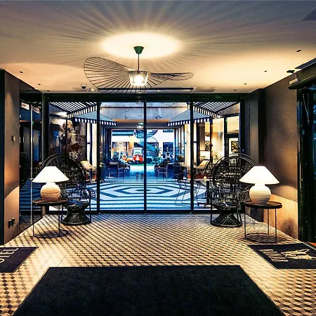 F6. An Ascend Collection Hotel